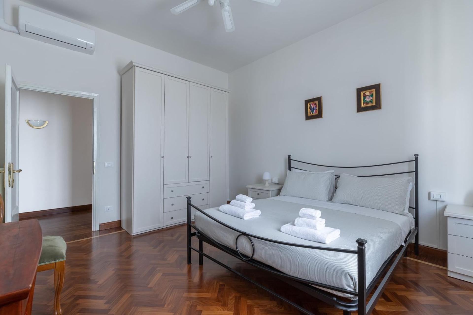 Family Large In Apartment Florence
